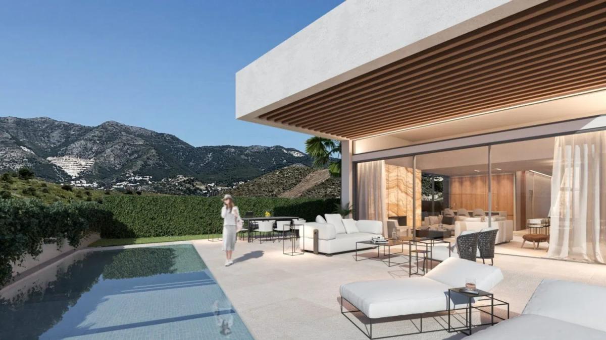 Sale of independent chalet in Las Gaviotas, Fuengirola
photo 1