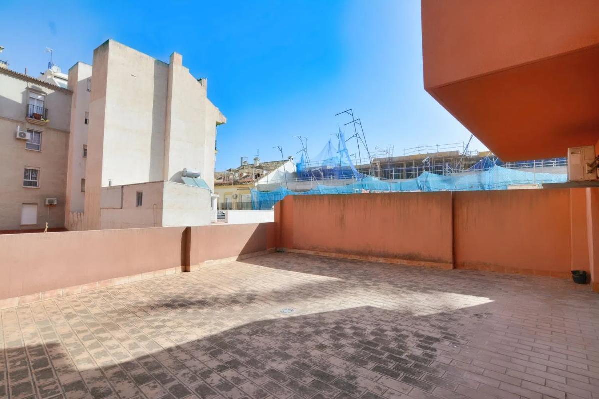 Venta de piso en Victoria, Fuengirola
photo 1