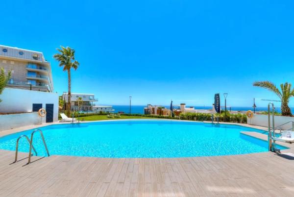 Apartment for sale in  Calle Margarita Salas, 1, Fuengirola photo 4