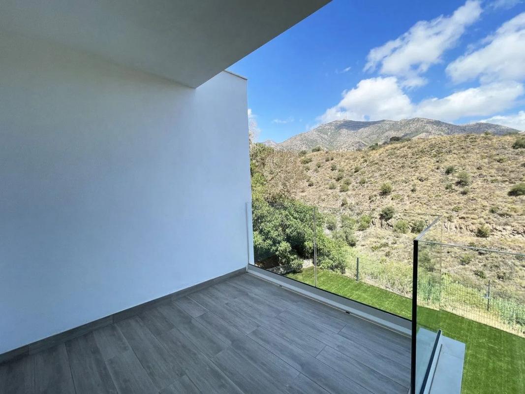 Sprzedaż niezależnego domku jednorodzinnego w Calle Zorzal, Fuengirola photo 4
