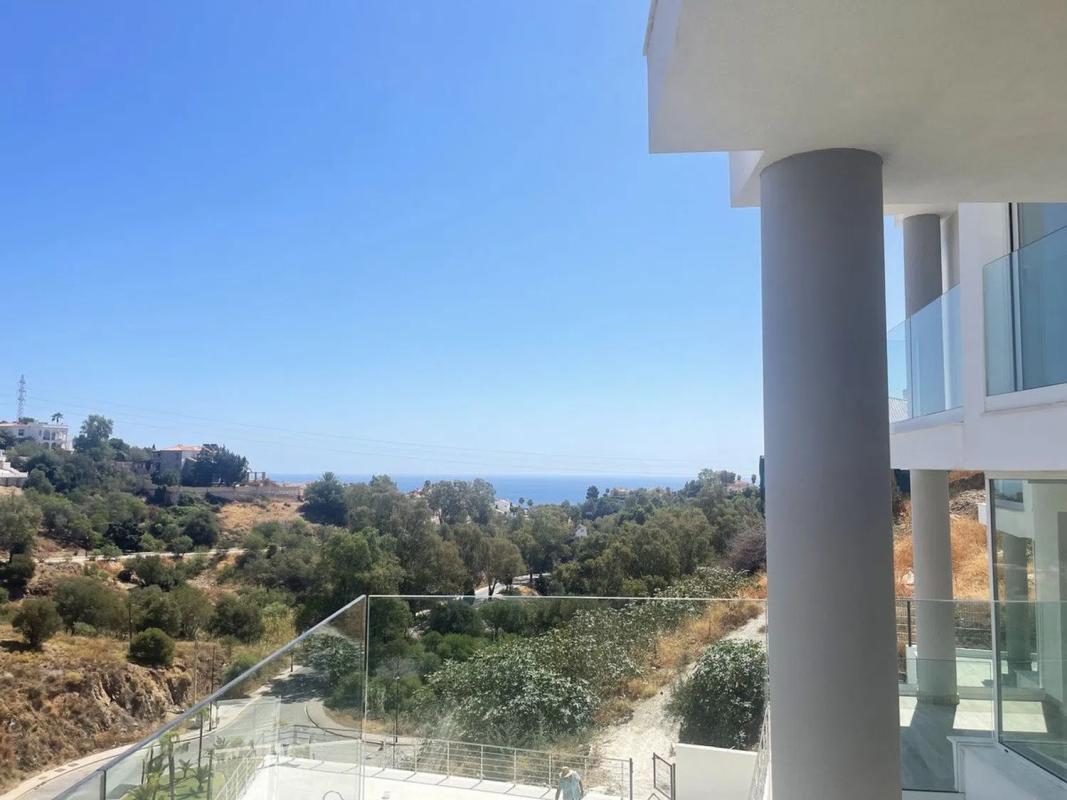 Sprzedaż niezależnego domku jednorodzinnego w  Torreblanca del Sol, Fuengirola photo 3
