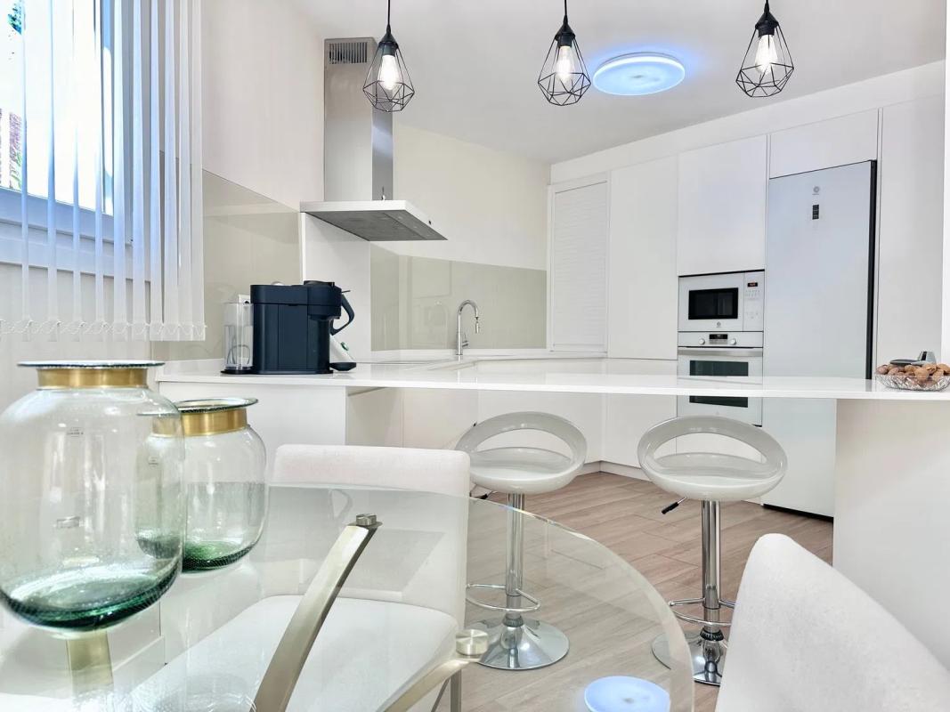 Продажа квартиры на Avenida Juan Luis Peralta, Бенальмадена
 photo 4