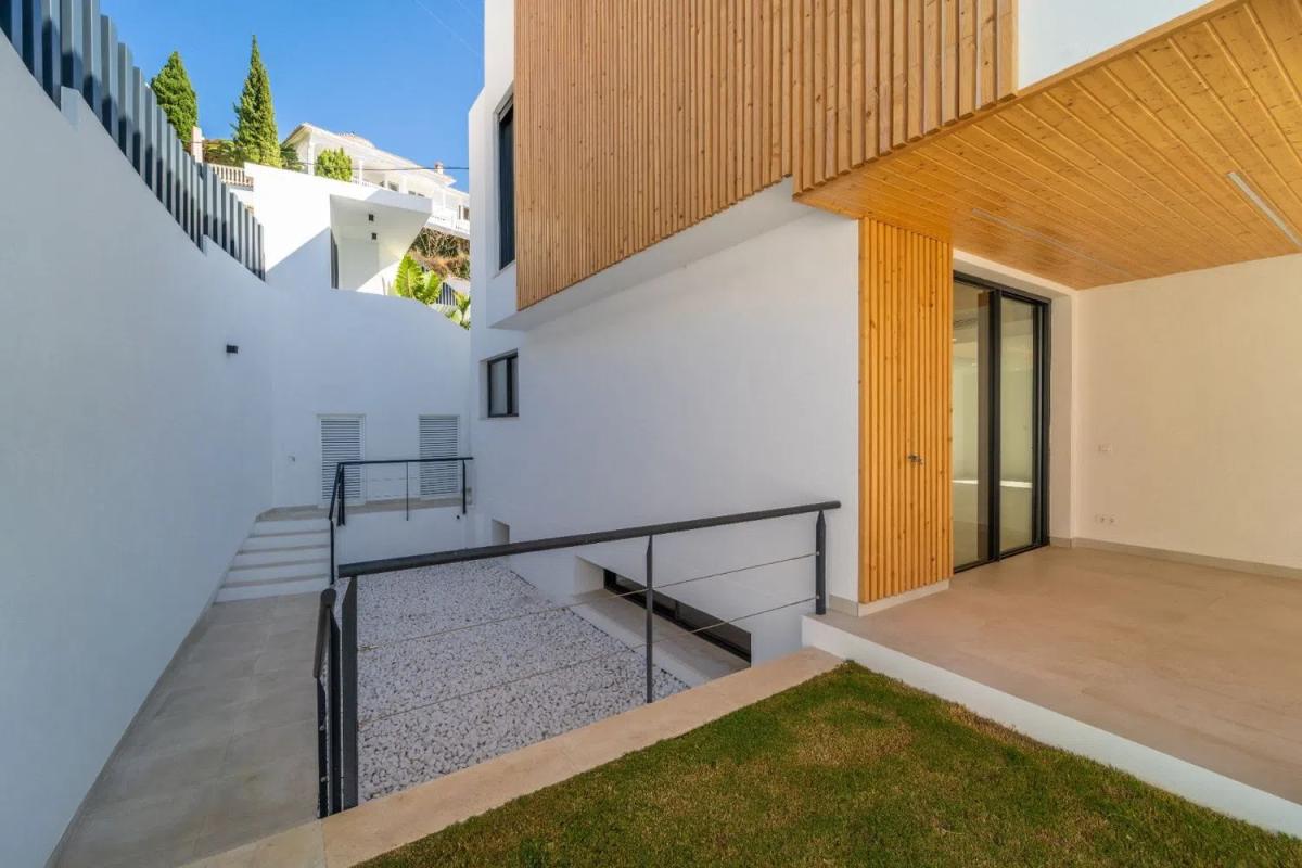 Venta de chalet independiente en Avenida Juan Luis Peralta, Benalmádena
 photo 4