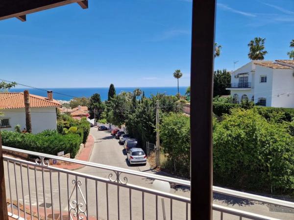 Wolnostojąca willa na sprzedaż w Avenida de la Vista, 13, Benalmádena photo 1