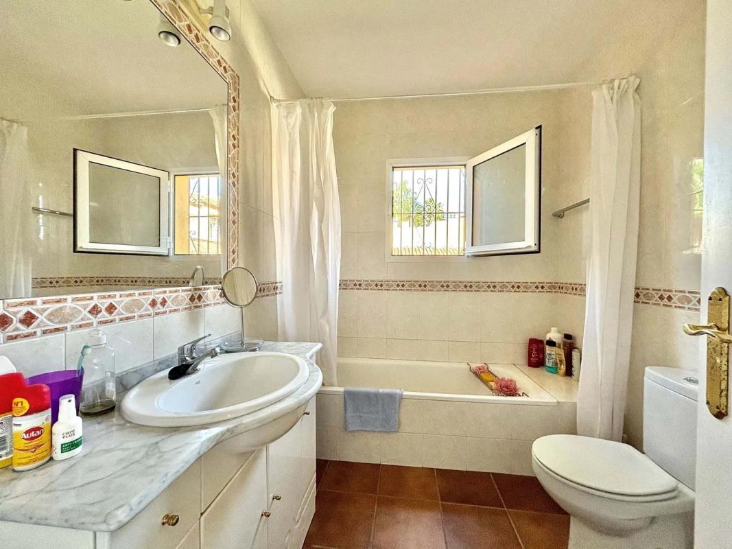 Venta de chalet independiente en Velazquez, Benalmádena
photo 3