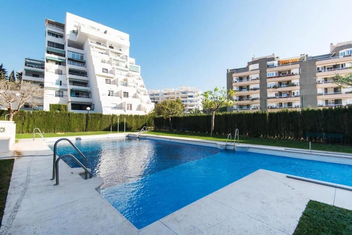 Продажа квартиры на Calle Salvador Rueda, 13, Бенальмадена
photo 1