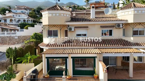 Chalet independiente en venta en Calle del Caserío, 12, Benalmádena photo 1