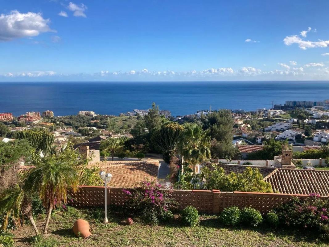 Sale of independent chalet in Calle Washington, Benalmádena
photo 1
