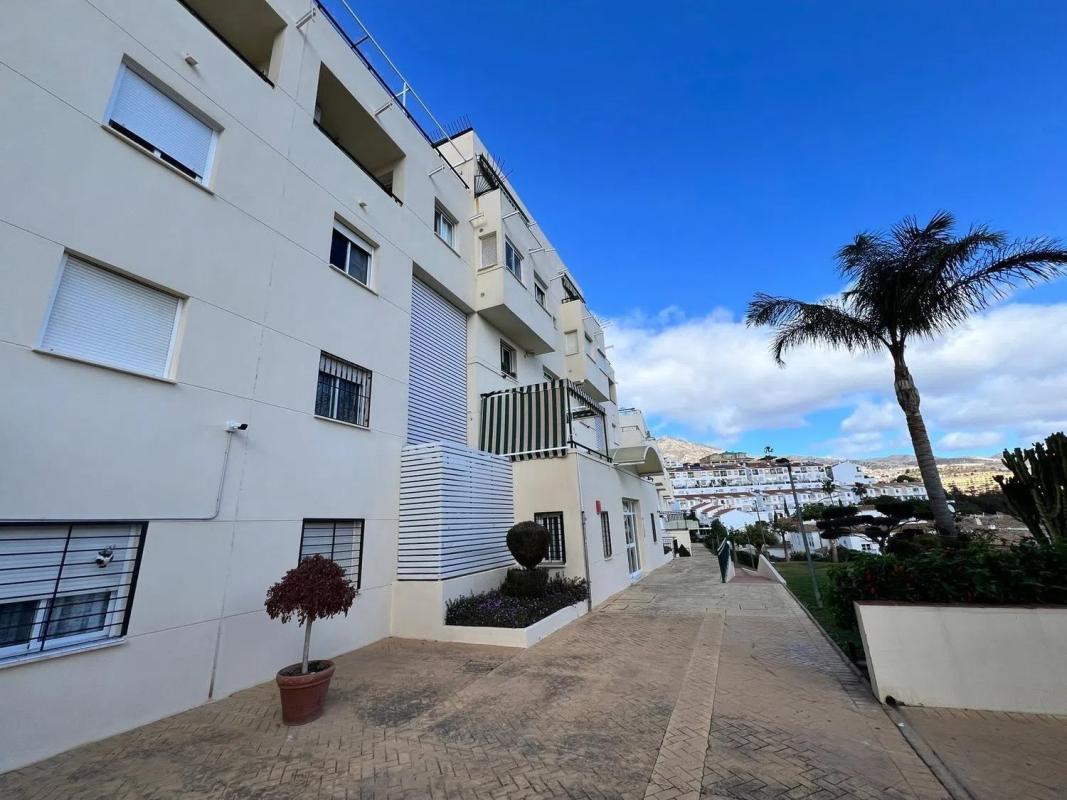 Продажа квартиры на Barrio Zona Centro Comercial Torrequebrada, Бенальмадена
 photo 2