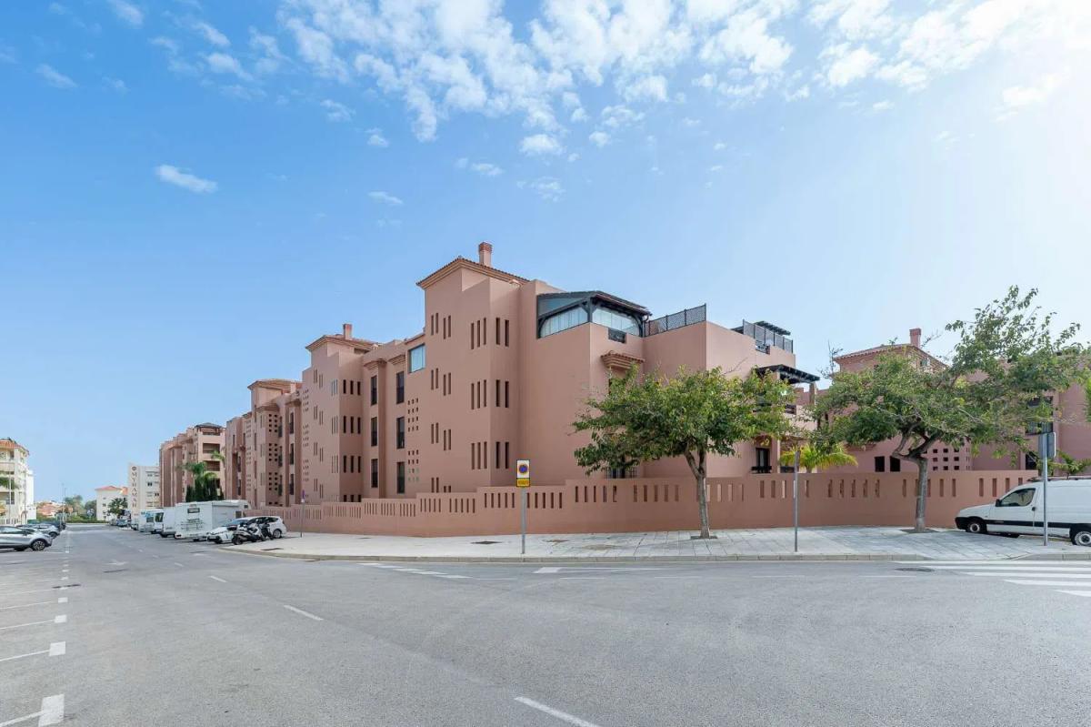 Продажа квартиры на Calle Jaspe, Бенальмадена
photo 5