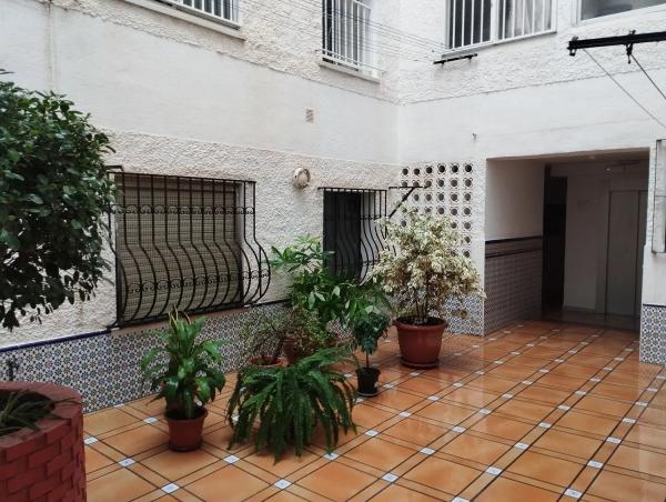 Apartment for sale in Calle Oropéndola, Benalmádena photo 1