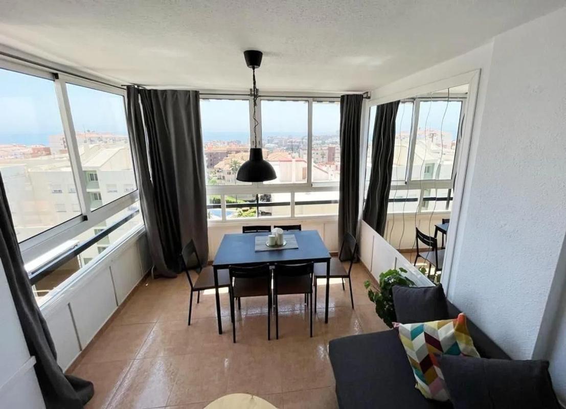 Sale of apartment in Avenida de la Estacion, Benalmádena
photo 1