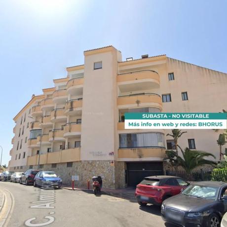 Duplex for sale in Calle Almuñécar, Benalmádena photo 3