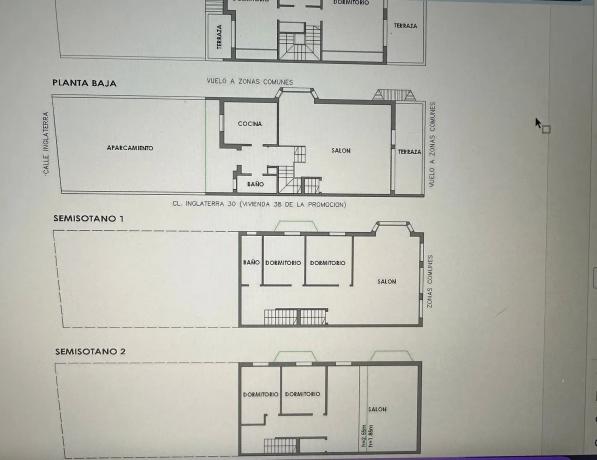 Chalet independiente en venta en  Calle de Inglaterra, 24, Benalmádena photo