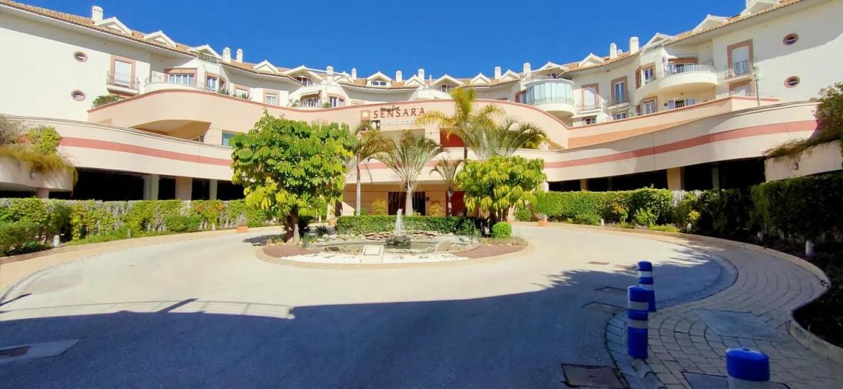 Sprzedaż mieszkania w Avenida Arroyo Hondo, Benalmádena
photo 2