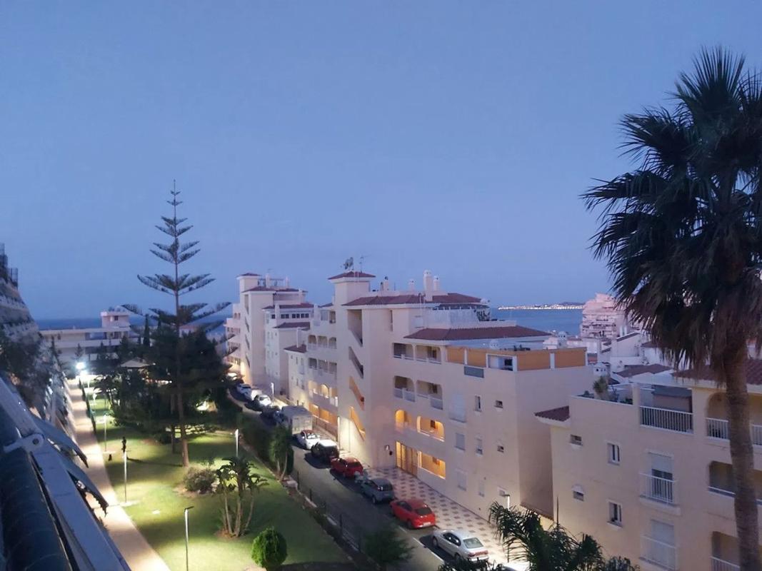 Venta de piso en Calle Faro, Benalmádena
photo 1