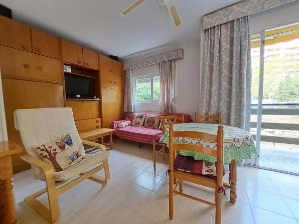 Продажа квартиры в  Calle las Naciones, 4, Бенальмадена photo 1