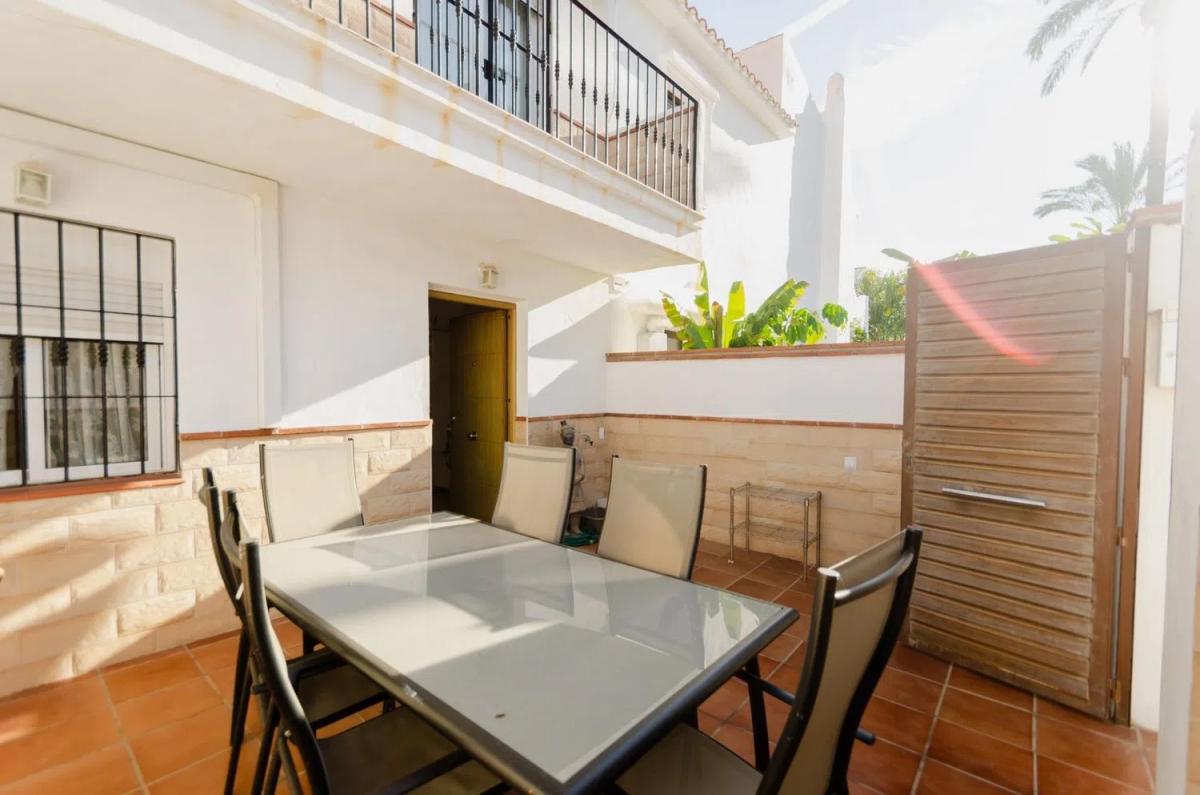 Sale of independent chalet in Parque de la Paloma, Benalmádena
photo 2