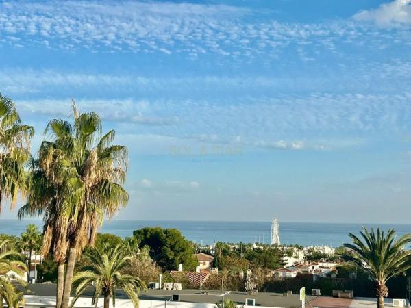 Piso en venta en  Avenida Marisol, Benalmádena photo 1