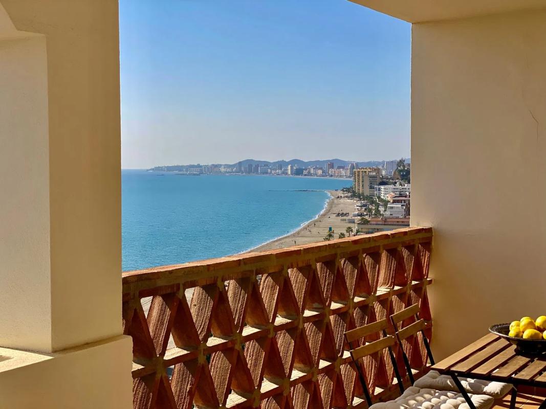 Sale of apartment in Calle Carvajal, 1, Benalmádena
photo 1