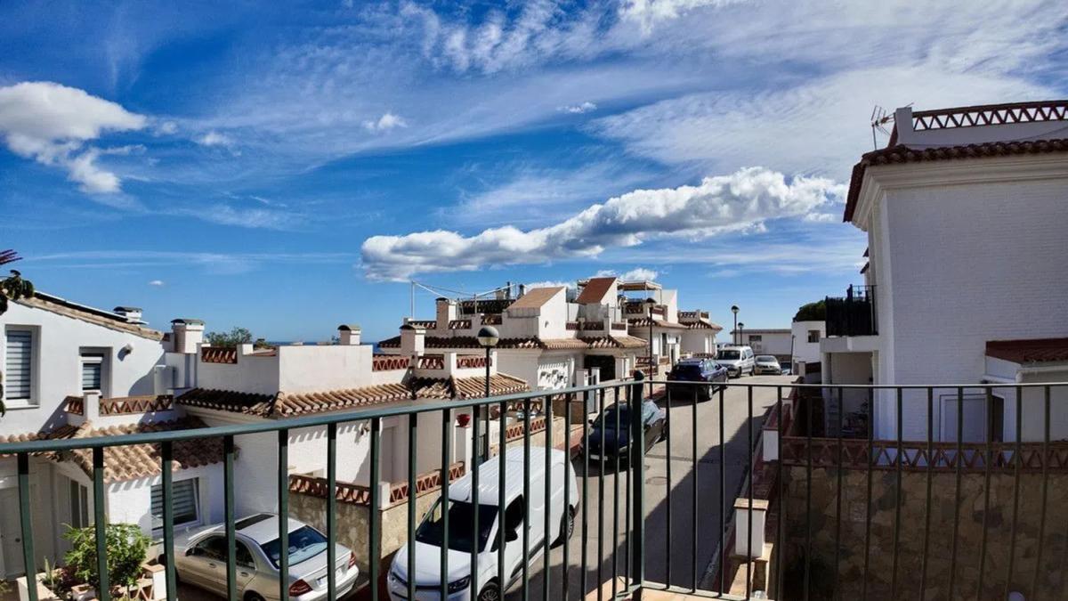 Sprzedaż niezależnego domku jednorodzinnego w Avenida de la Hacienda, Benalmádena photo 3