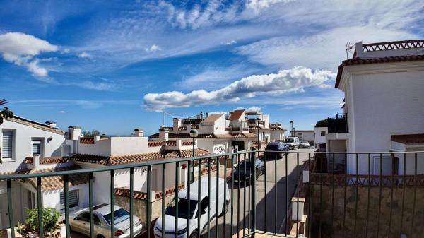 Chalet independiente en venta en Avenida de la Hacienda, Benalmádena thumbnail 2