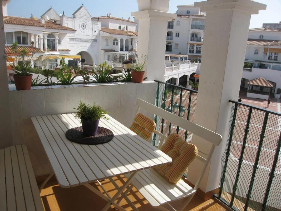 Sale of apartment in Avenida Ciudad de Melilla, Benalmádena
 photo 3