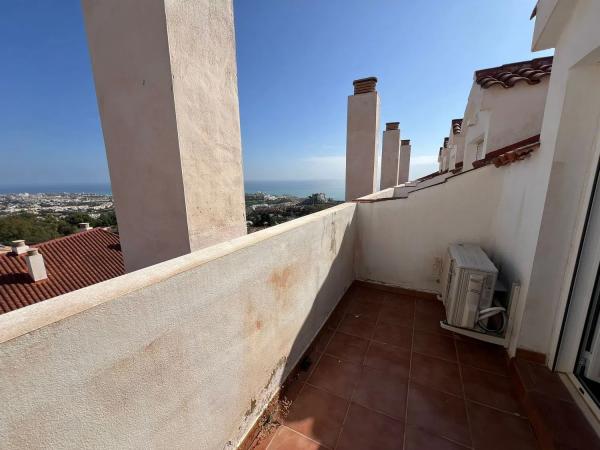 Dupleks na sprzedaż w Calle Relenguillo, 46, Benalmádena photo 1