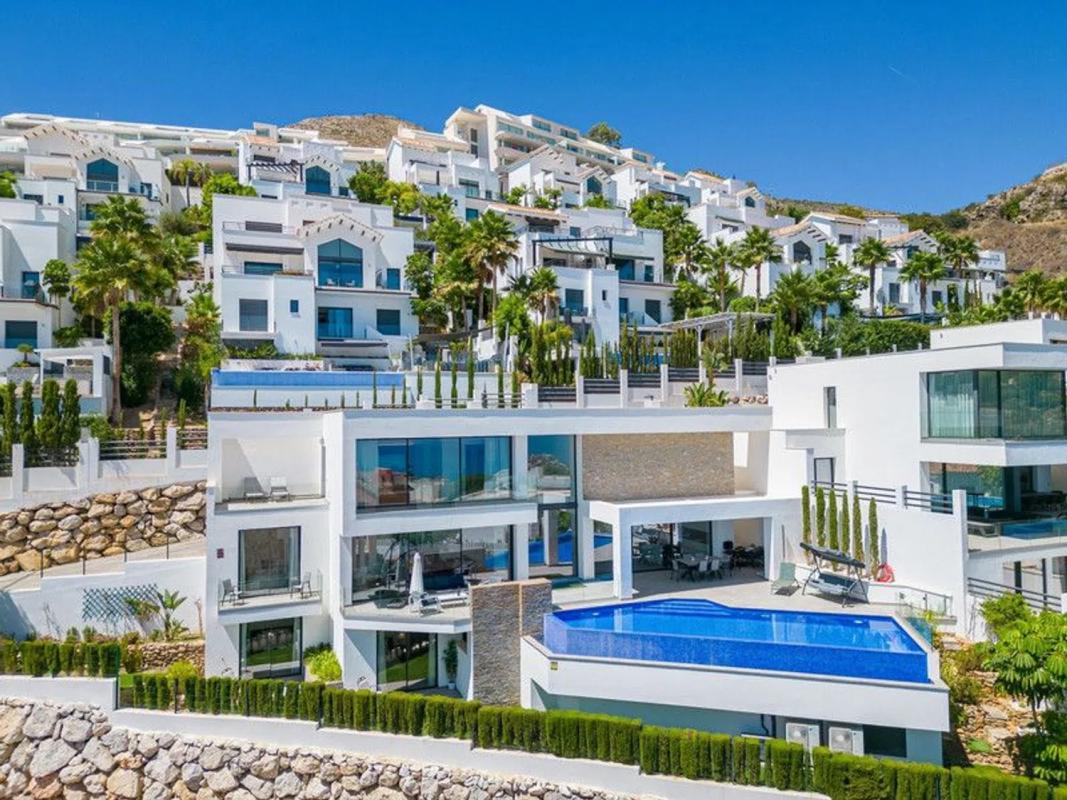 Sale of independent chalet in Parque de la Paloma, Benalmádena
photo 2