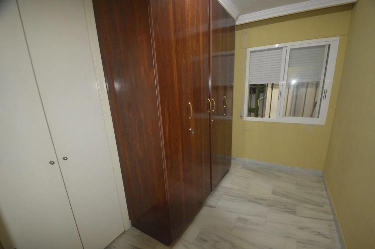 Продажа квартиры на Calle Medina Azahara, 4, Бенальмадена
 photo 4