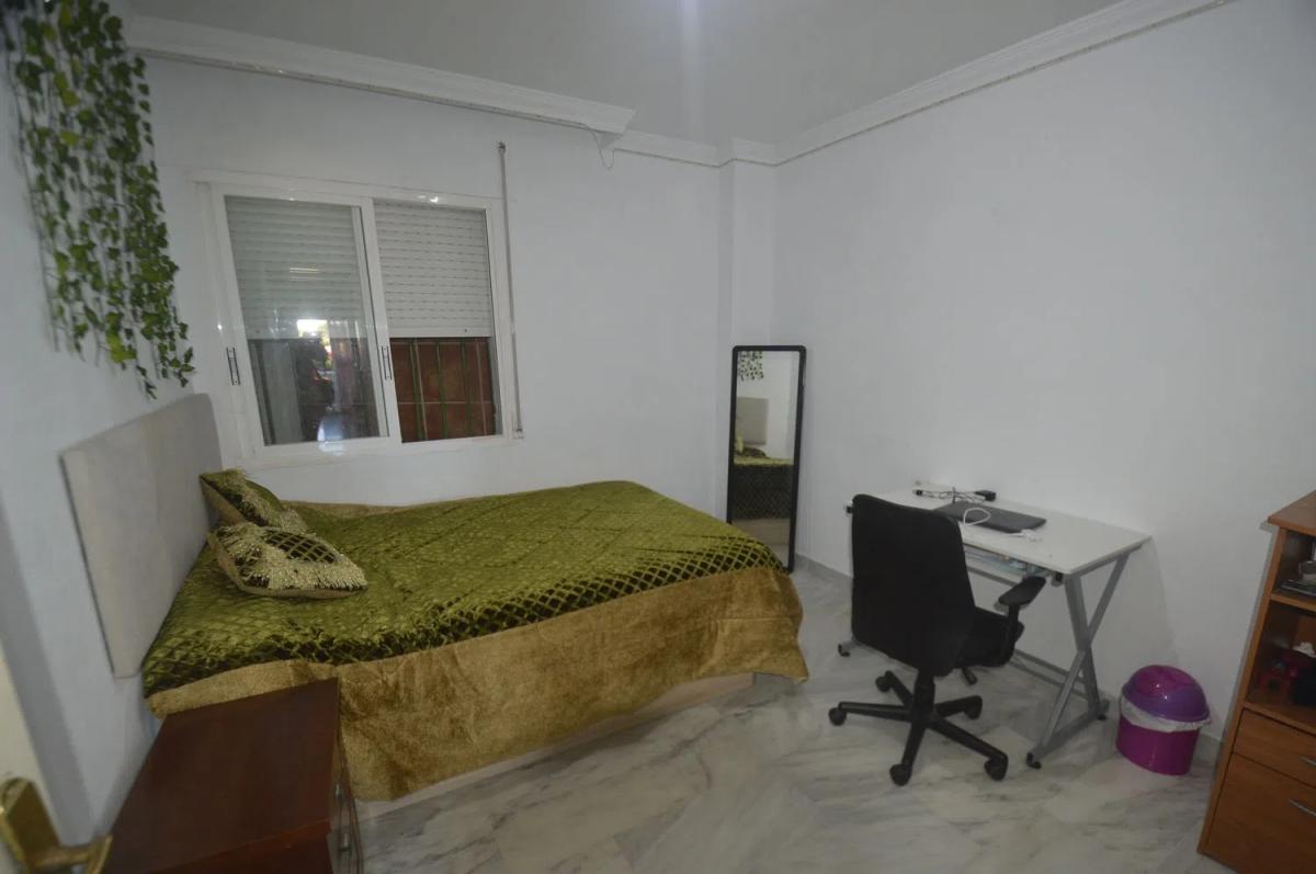 Продажа квартиры на Calle Medina Azahara, 4, Бенальмадена
 photo 5
