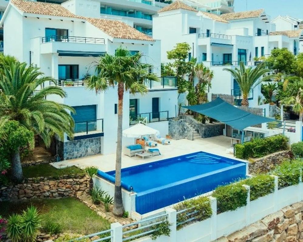 Sprzedaż niezależnego domku jednorodzinnego w  Calle Rododendro s/n, Benalmádena photo 2