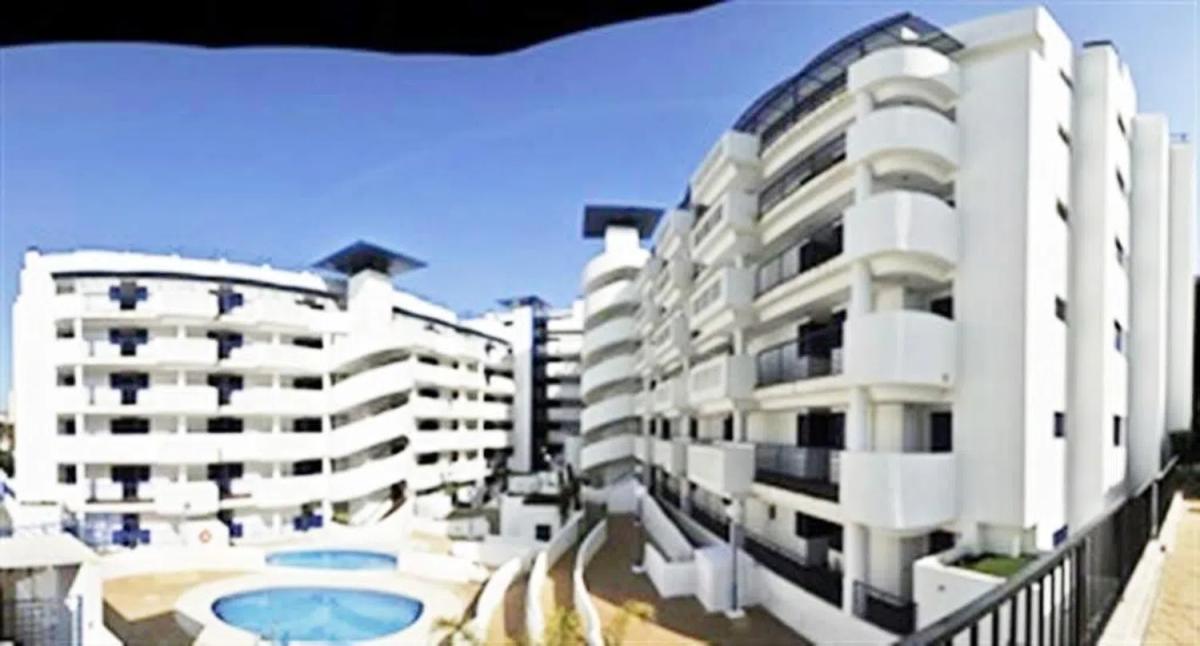 Venta de piso en Calle Torrealmádena, Benalmádena
 photo 4