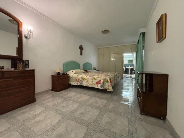 Коттедж на продажу в  Calle Torrealmádena, Бенальмадена photo 4