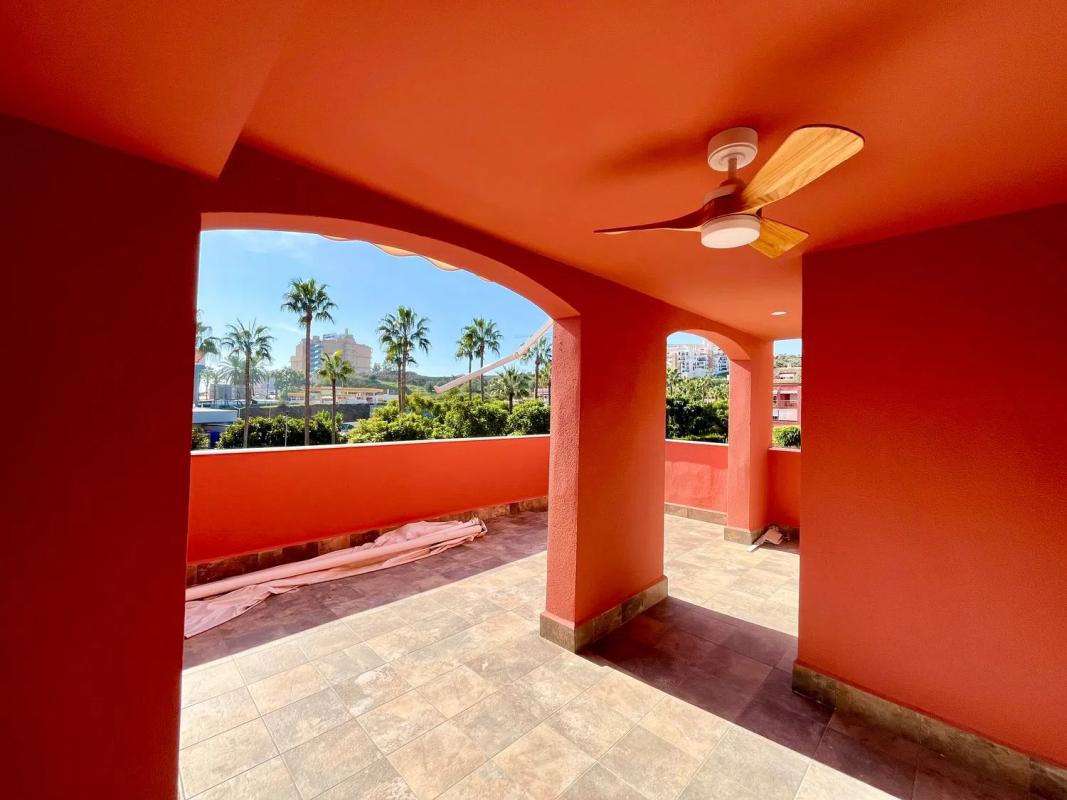 Sale of apartment in Calle Camelia, 2, Benalmádena
 photo 3
