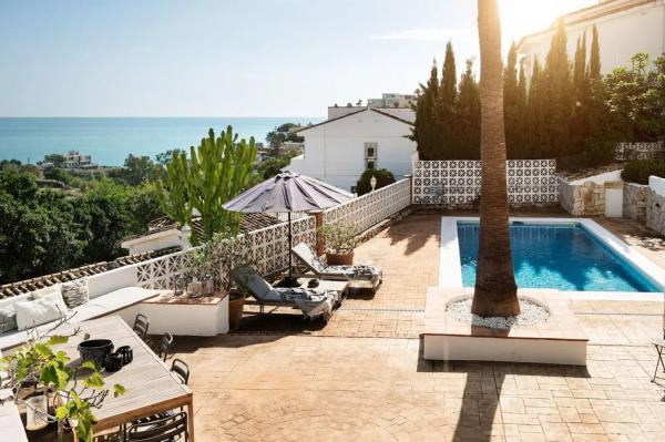 Detached villa for sale in Torremuelle, Benalmádena photo 1