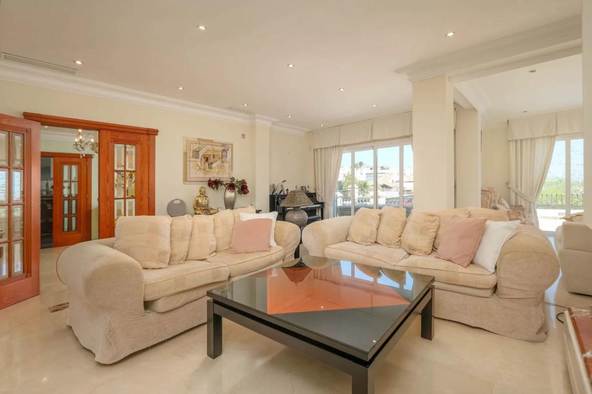Venta de chalet independiente en Barrio Cortijo Torrequebrada, Benalmádena
photo 2