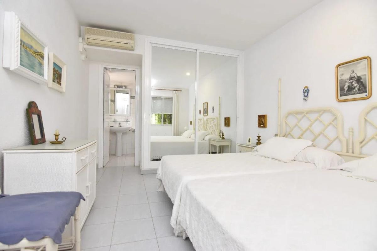 Sprzedaż niezależnego domku jednorodzinnego w  Calle Velázquez, 15, Benalmádena photo 5