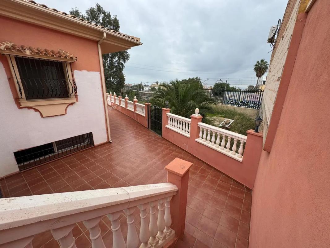Sale of independent chalet in Arroyo de la Miel, Benalmádena
photo 2