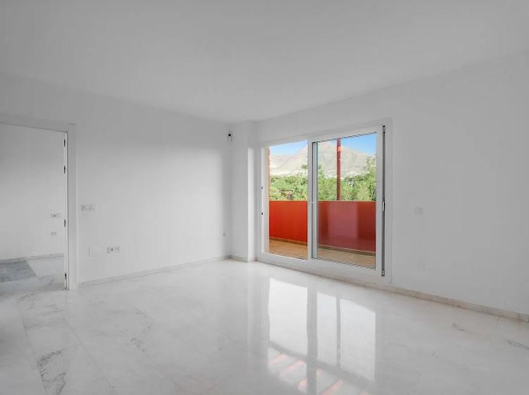 Venta de piso en Barrio Zona Centro Comercial Torrequebrada, Benalmádena
 photo 2