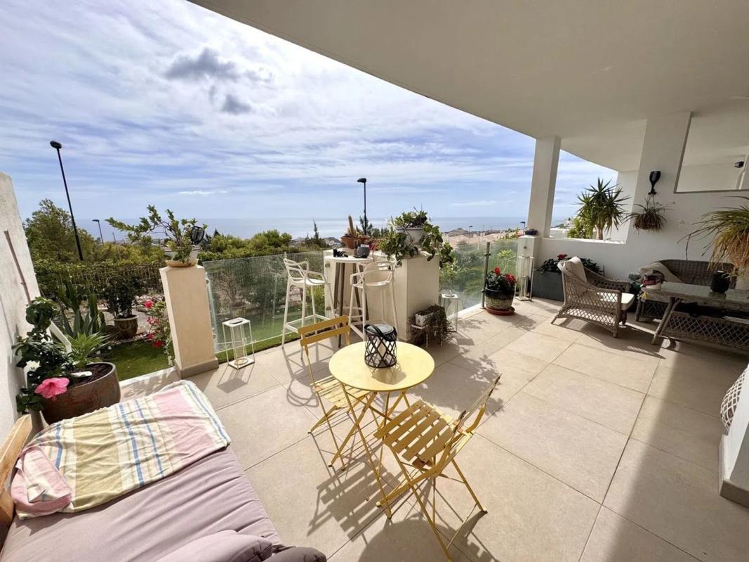 Sale of apartment in Calle Teide, Benalmádena
photo 1
