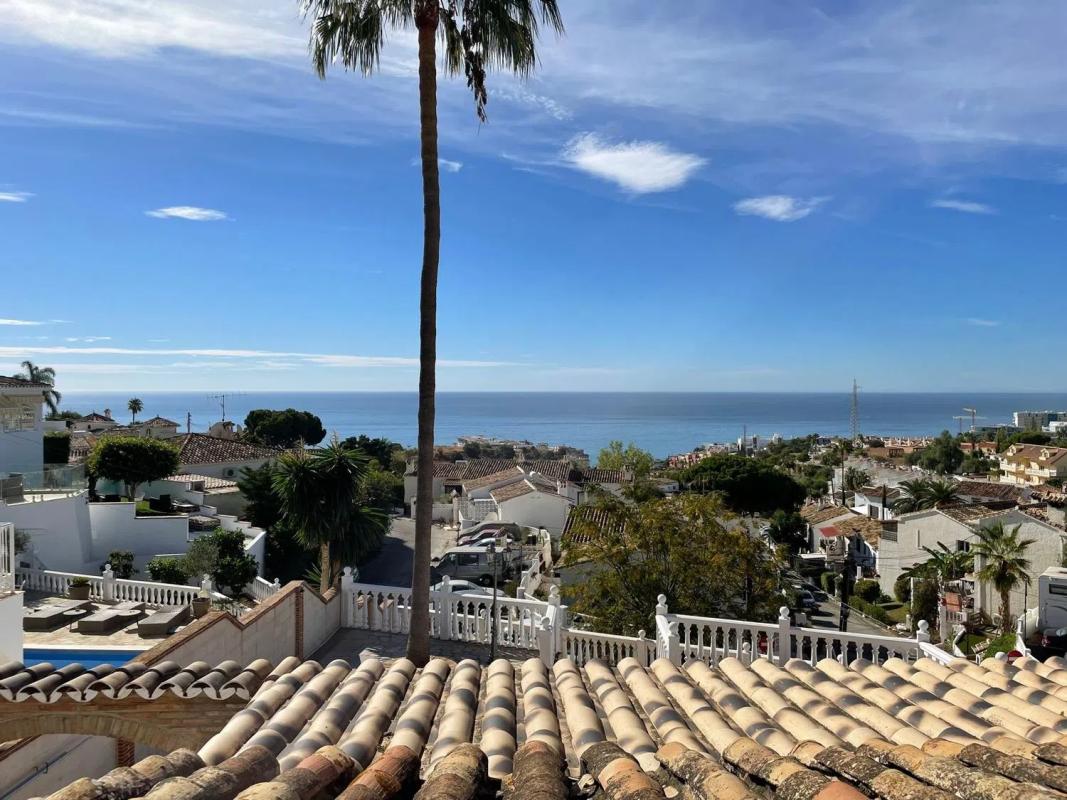Sale of independent chalet in Calle Viena, Benalmádena
photo 2