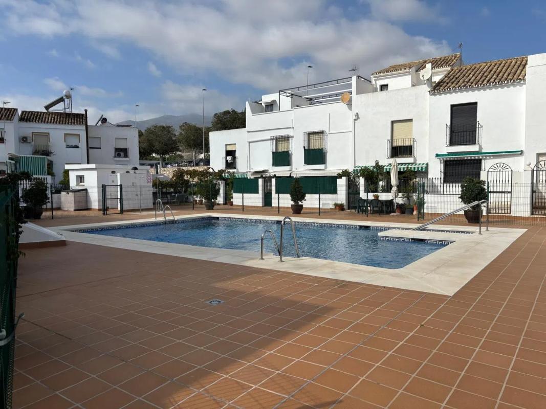 Sprzedaż niezależnego domku jednorodzinnego w Calle Mercurio, Benalmádena photo 1