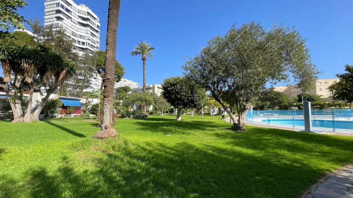 Sale of apartment in Calle Obispo Herrera Oria, Benalmádena
photo 1