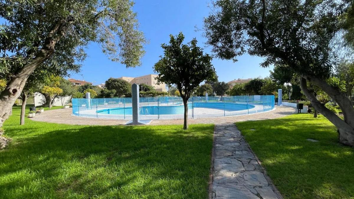 Sale of apartment in Calle Obispo Herrera Oria, Benalmádena
photo 2