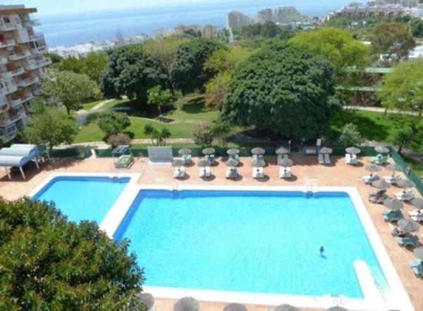 Piso en venta en Avenida de Bonanza, Benalmádena photo 1