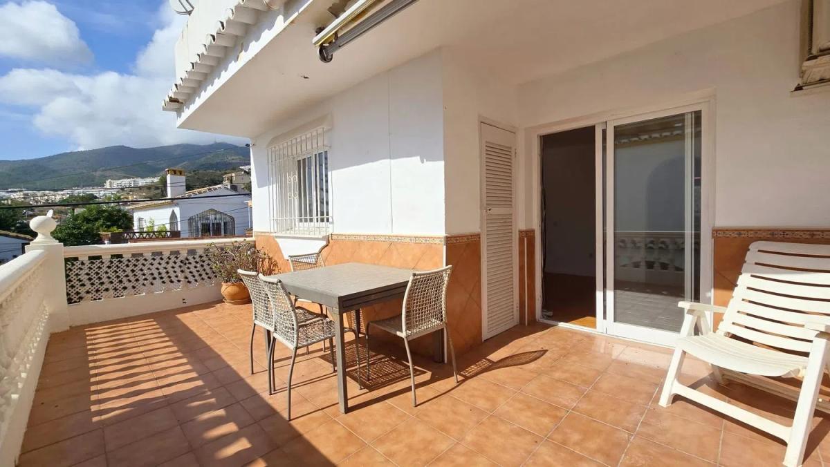 Sprzedaż niezależnego domku jednorodzinnego w Calle Monterrey s/n, Benalmádena photo 2