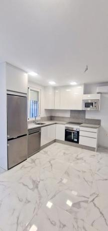 Chalet independiente en venta en Calle Espliego, 24, Benalmádena thumbnail 1