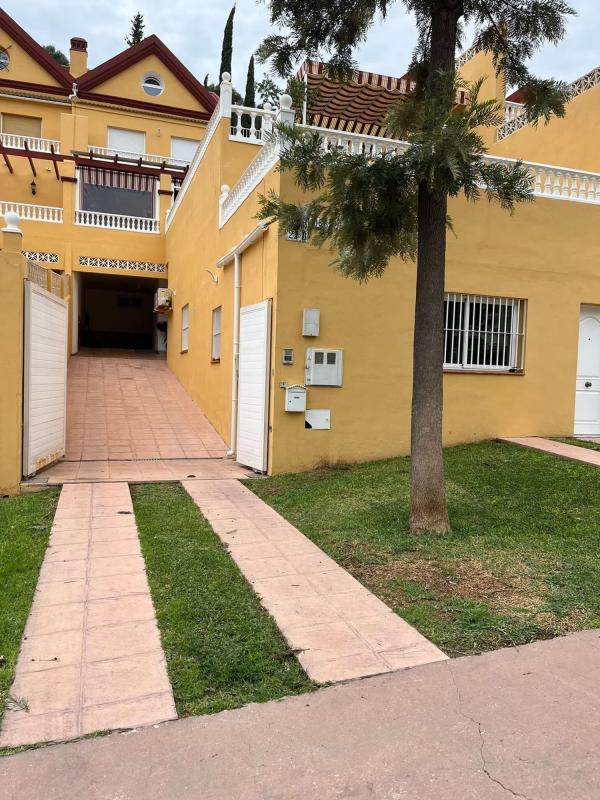 Sprzedaż niezależnego domku jednorodzinnego w Barrio Cortijo Torrequebrada, Benalmádena photo 2