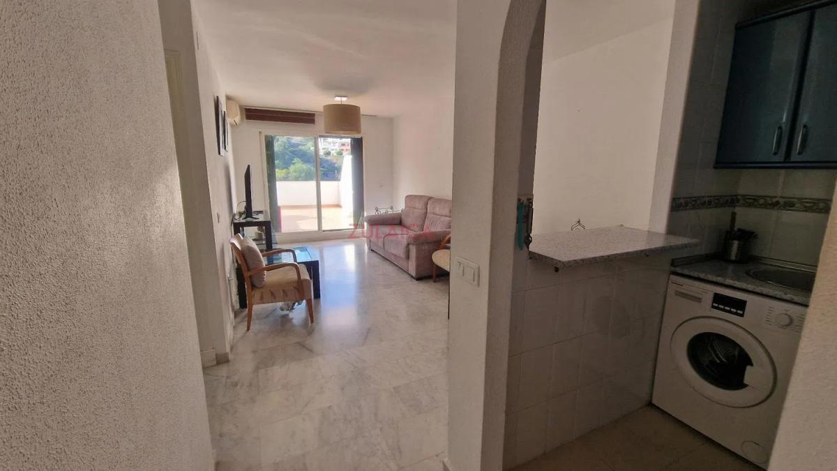 Sale of apartment in Barrio Nueva Torrequebrada, Benalmádena
 photo 5